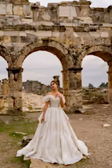 Aphrodite Madonna Yaka Otrişli Prenses Gelinlik