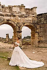 Aphrodite Madonna Yaka Otrişli Prenses Gelinlik