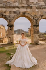 Aphrodite Madonna Yaka Otrişli Prenses Gelinlik
